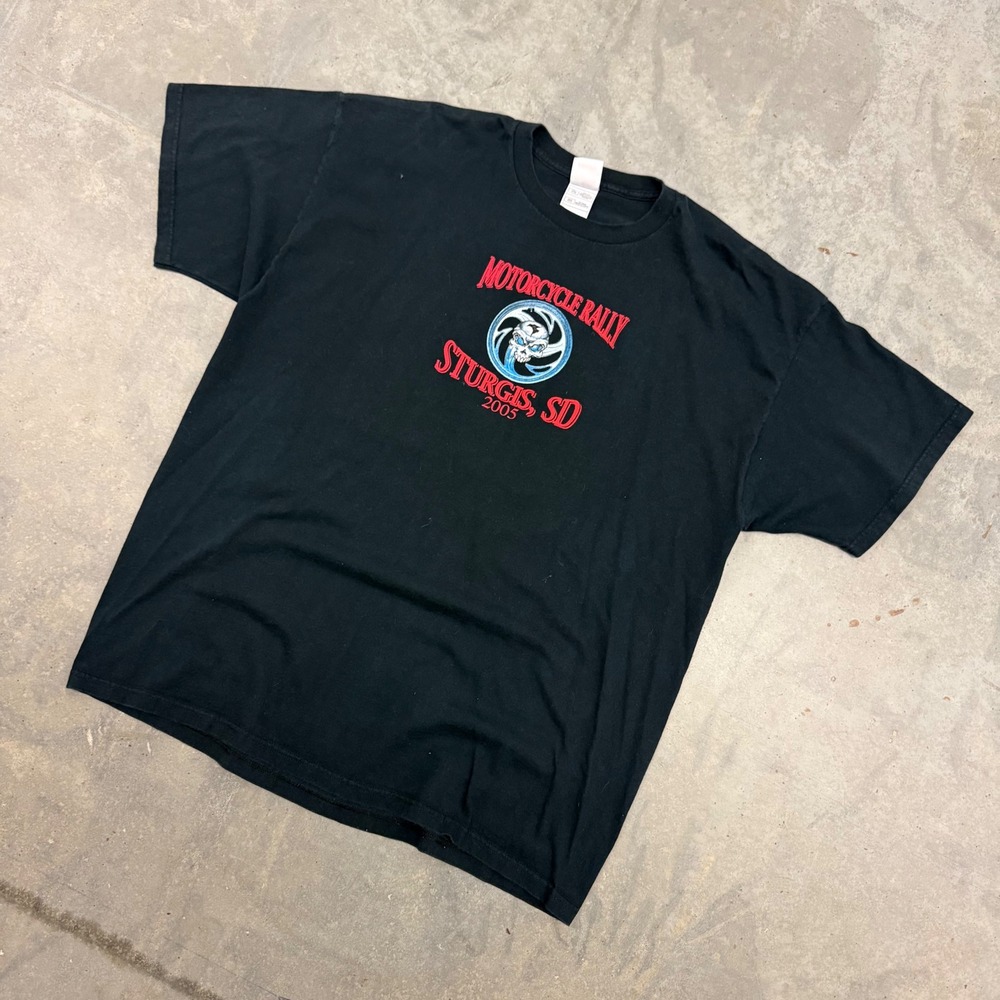 Y2K Mens Fruit of the Loom Sturgis 2005 Motorcycle Rally Graphic Tee Black 2XL